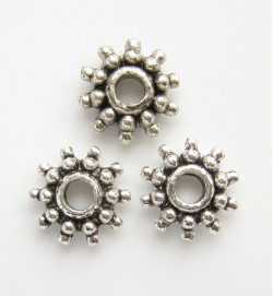 Spikey Daisy Spacers 9mm